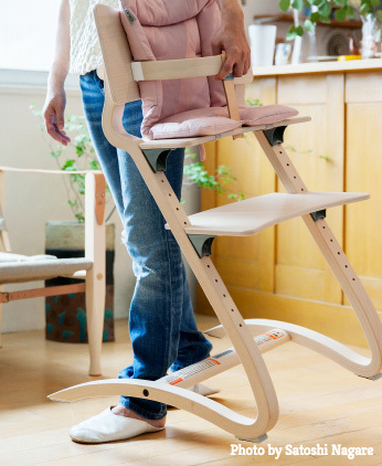 Leander High Chair