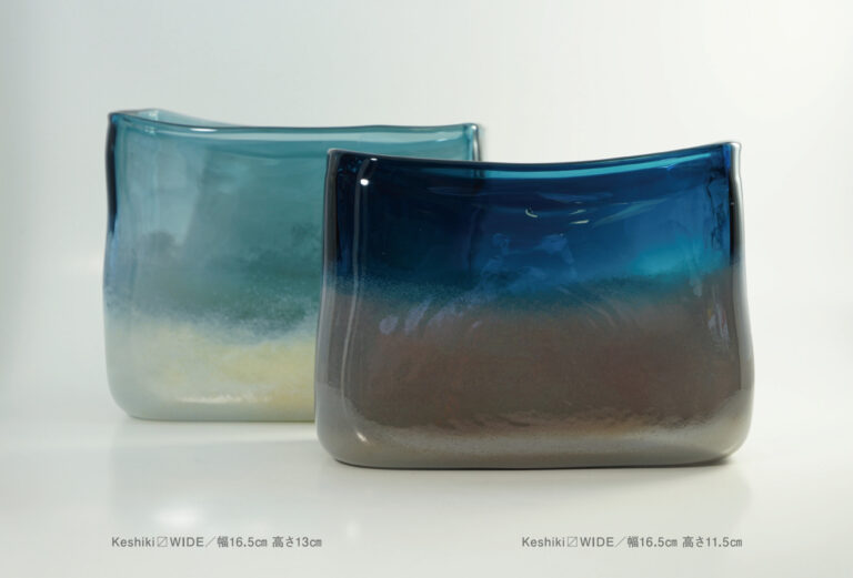 東敬恭展:Necessary colours裏